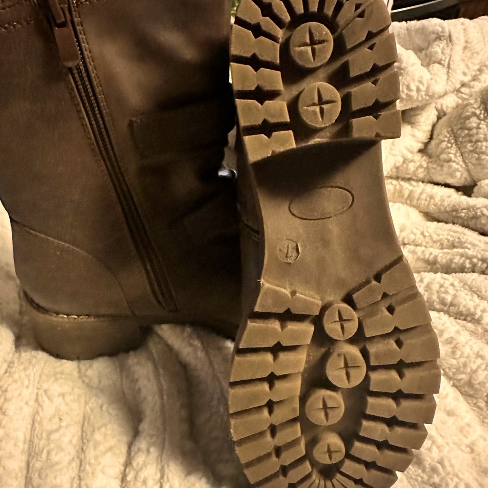 Brand new brown boots - Picture 4 of 6